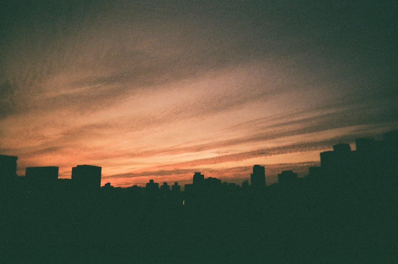 牆上的光影